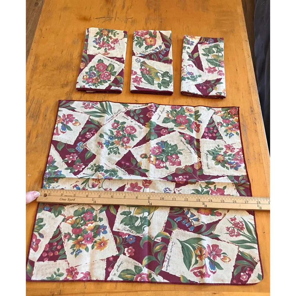 Floral Cloth Napkins Set of 4 Burgundy Botanical Floral Garden Print